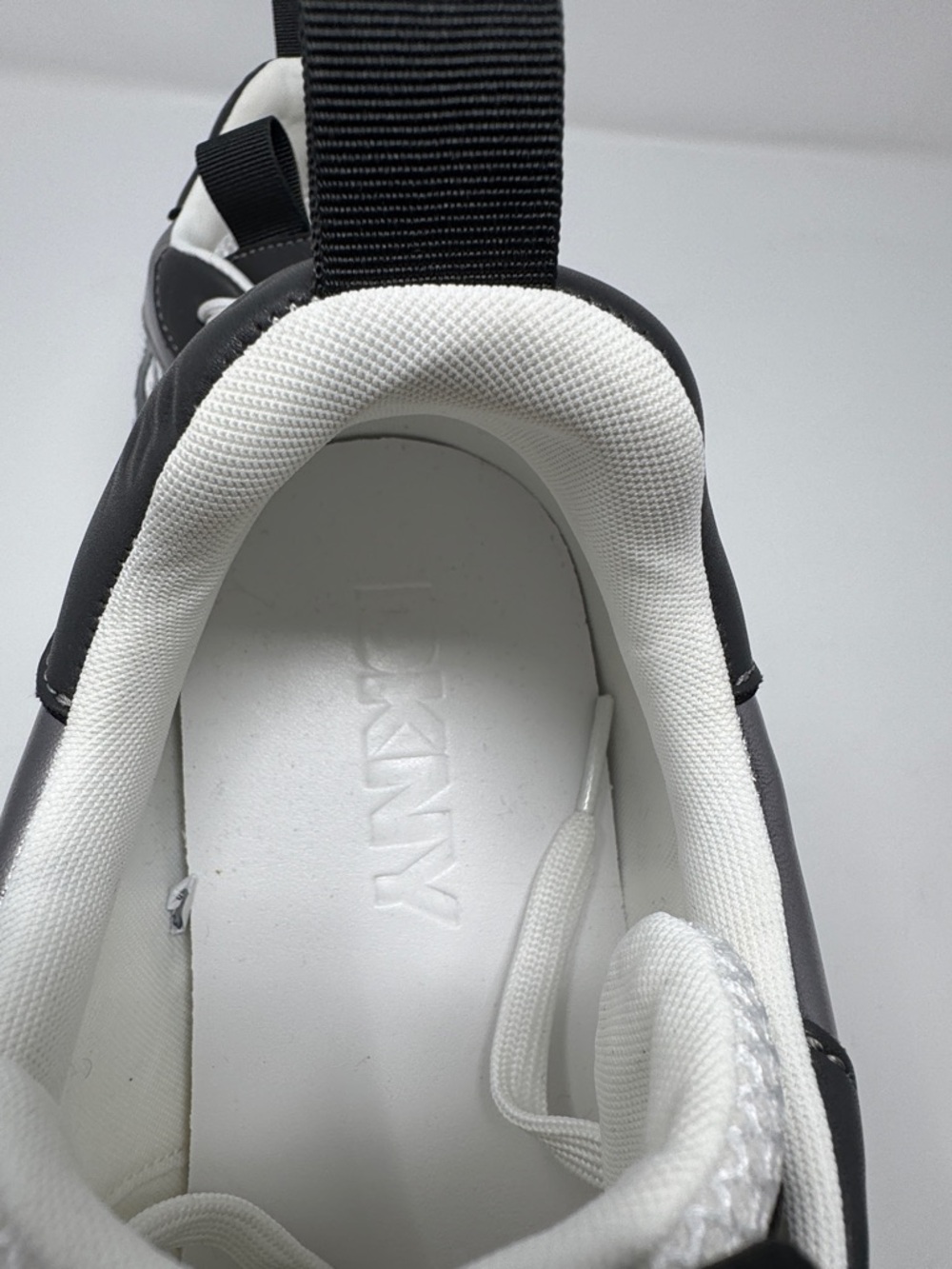 DKNY Deyoung Chunky Sneakers Women’s Size 10 Gray and White NWOT - Picture 5 of 8
